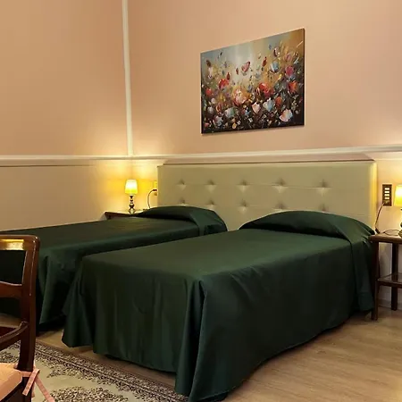 Roma Hotel 4*