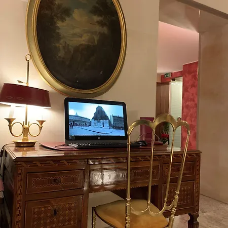 Roma Otel Bolonya