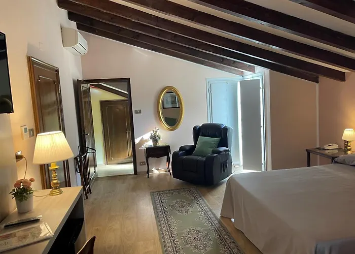 Hotell Roma 4*