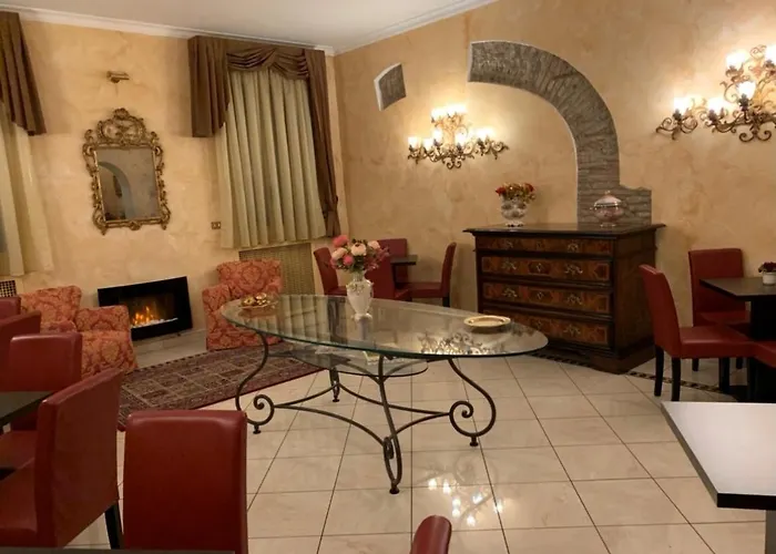 Roma Hotell 4*