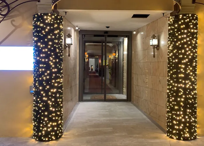 Roma Hotell 4*