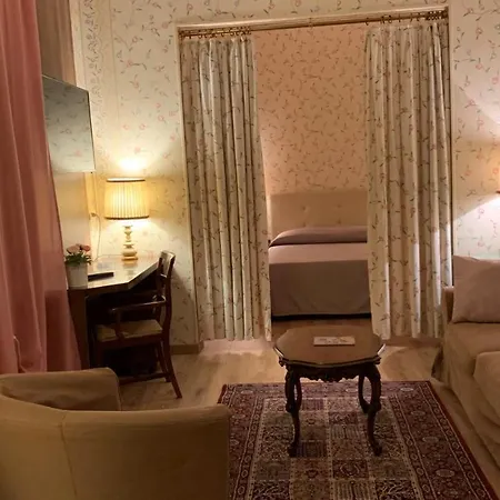 Roma Hotel 4*