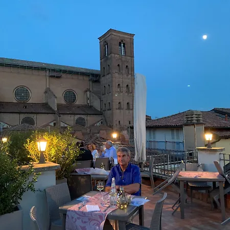 Roma Hotel 4*